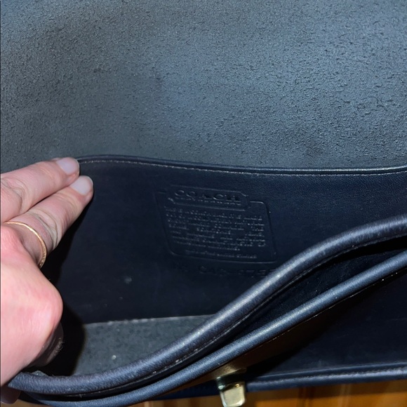 Vintage Coach 9755 Black Pocket Purse Turn lock leather bag made in 1998 - Picture 6 of 16